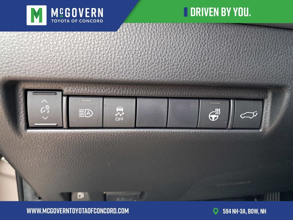 Used 2021 Toyota Venza XLE w/ Softex Package AWD/4WD image 27