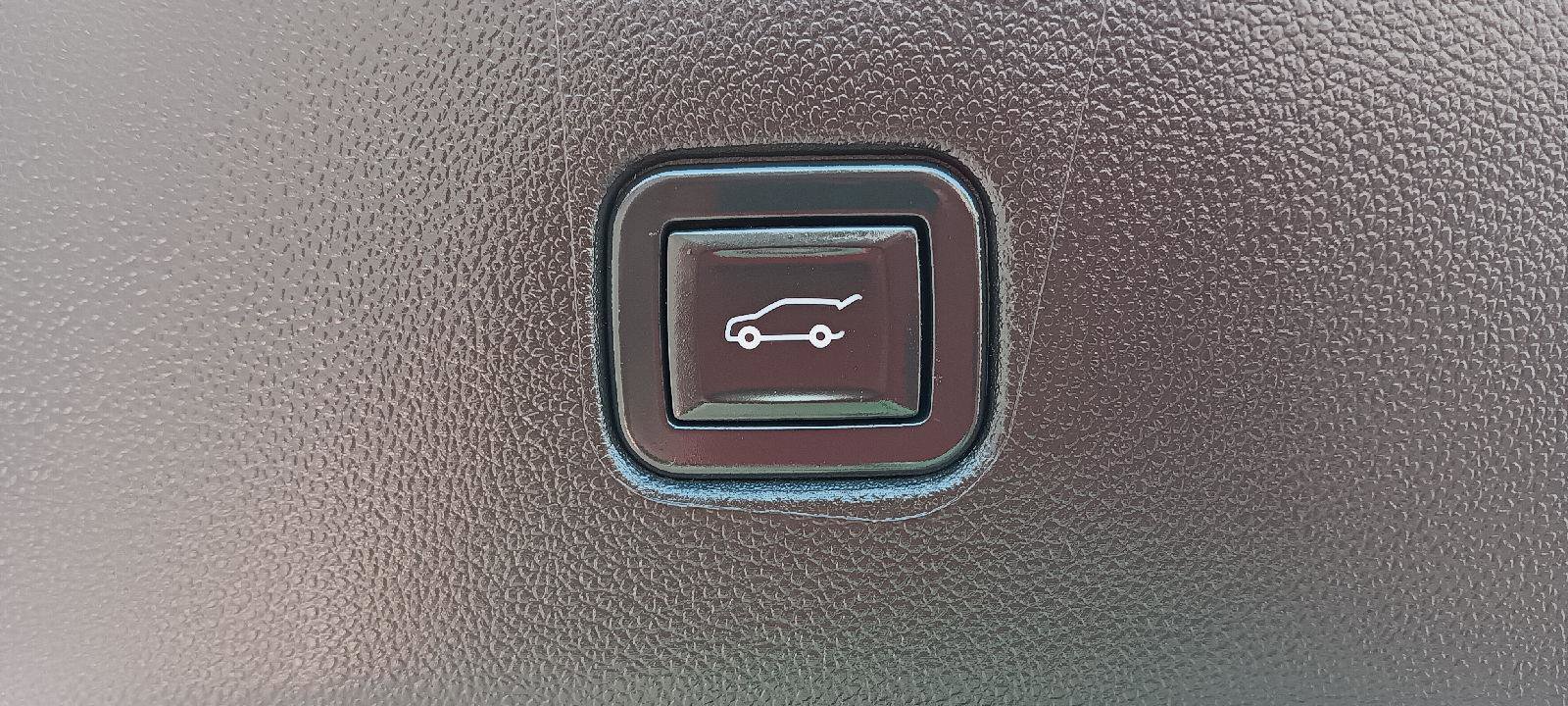 Used 2022 Chevrolet Blazer LT image 33