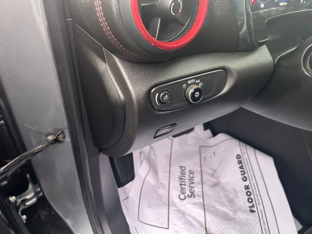 Used 2025 Chevrolet Blazer RS FWD image 10