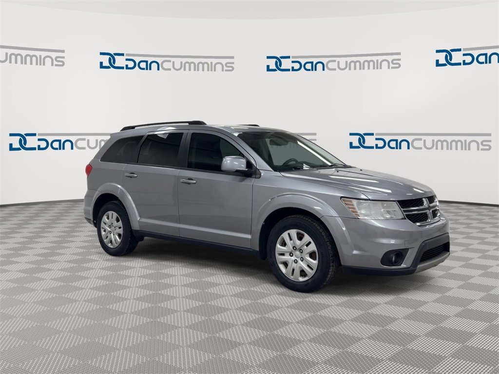 Used 2019 Dodge Journey SE image 2
