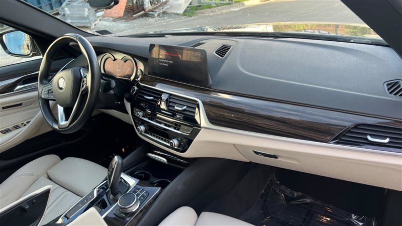 Used 2018 BMW 530e RWD image 64