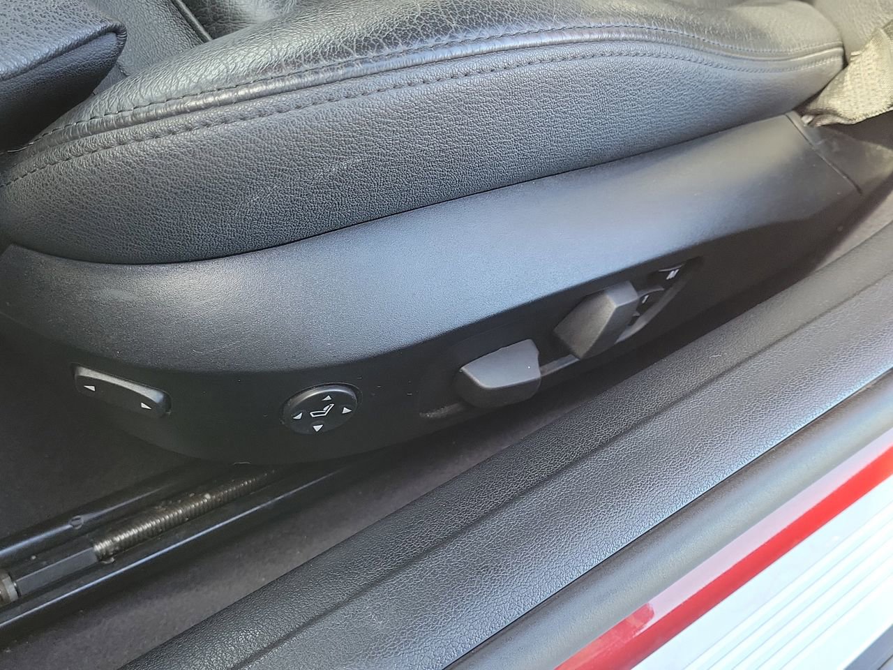 Used 2014 BMW Z4 sDrive35i image 12