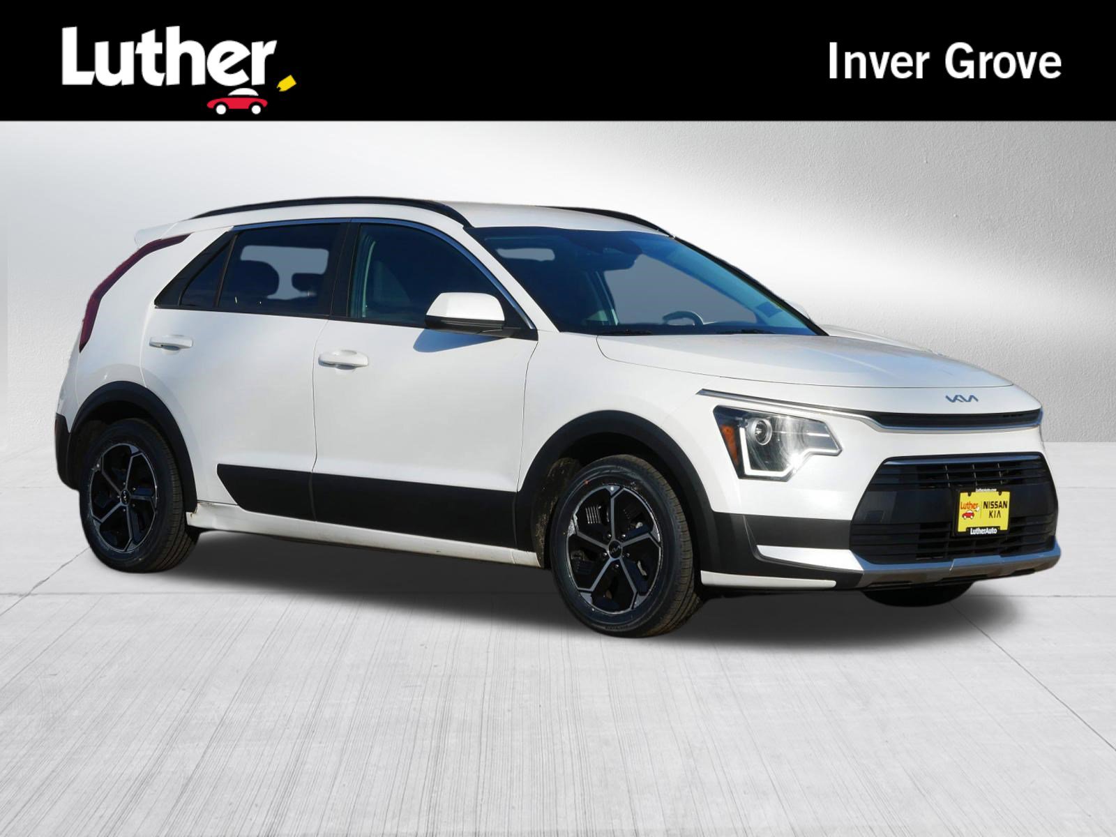 Certified 2024 Kia Niro LX image 1