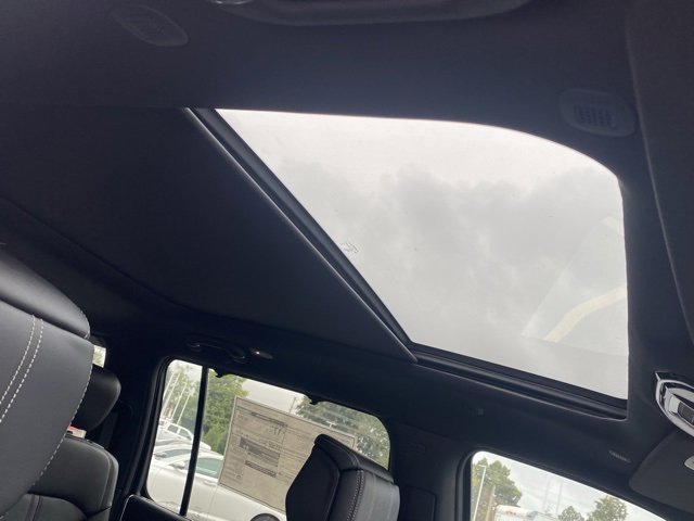 New 2024 Jeep Grand Wagoneer Series I w/ HD Trailer Tow Package image 30