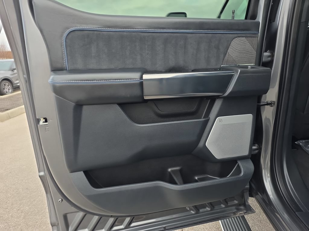 Used 2025 Ford F250 Platinum AWD/4WD image 42