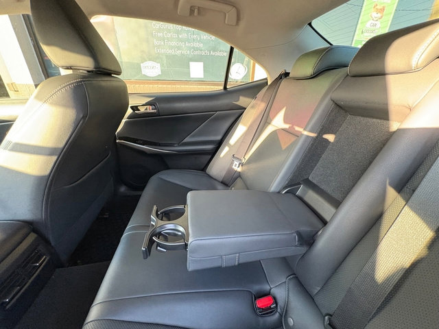 Used 2019 Lexus IS 300 AWD image 18