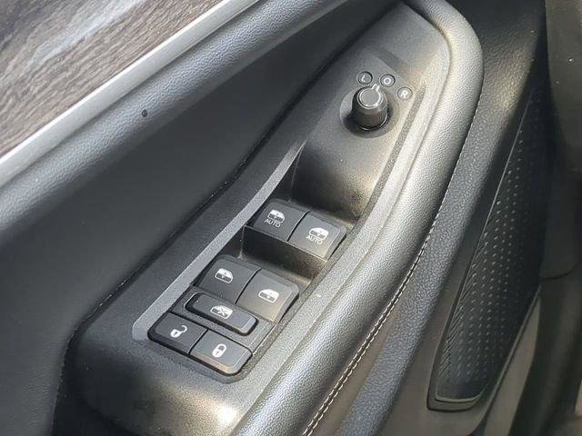 Certified 2023 Jeep Grand Cherokee L Limited AWD/4WD image 31