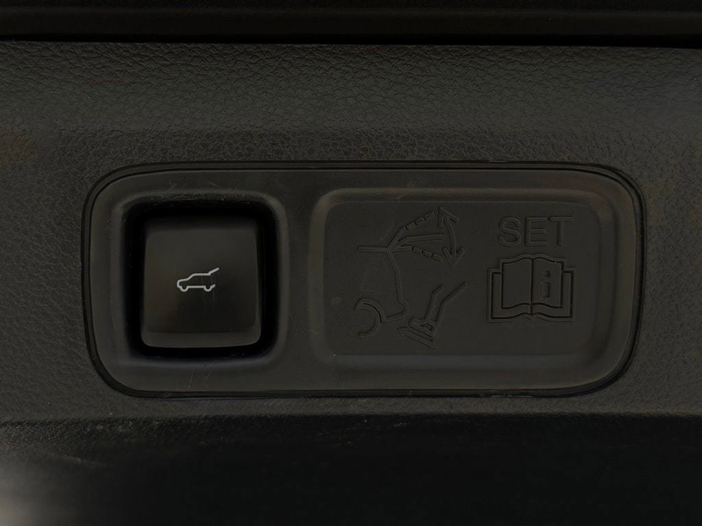 Used 2022 Ford Expedition Max Platinum RWD image 30