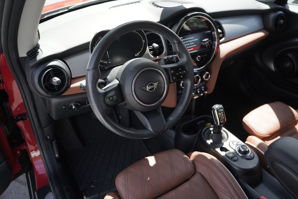 Certified 2024 MINI Cooper SE w/ Signature Upholstery Package FWD image 10