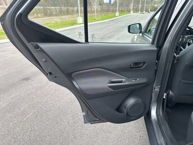 Used 2019 Nissan Kicks S FWD image 17