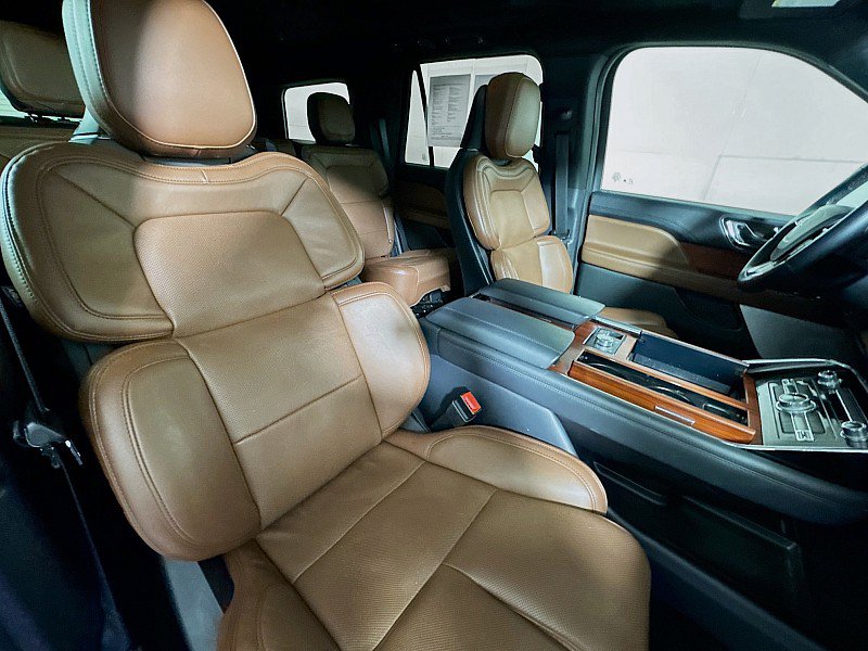 Used 2024 Lincoln Navigator Reserve AWD/4WD image 30