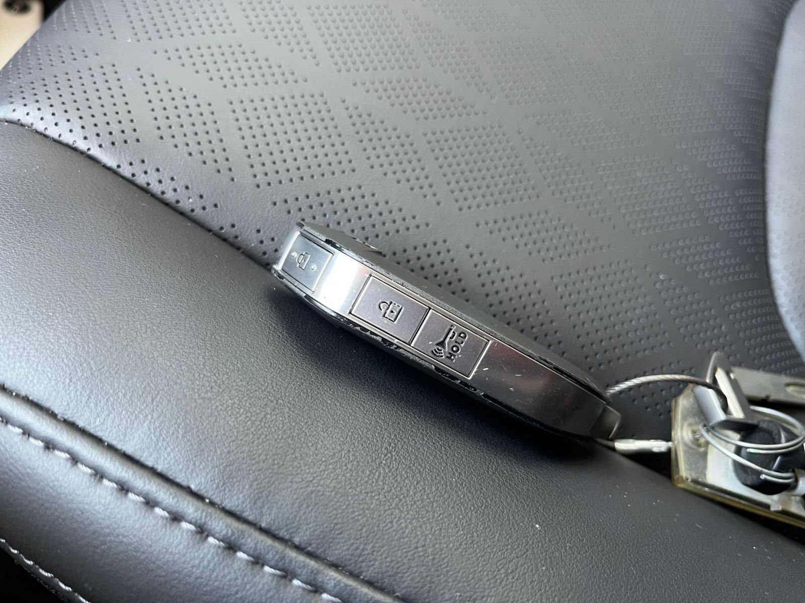 Used 2026 Kia Carnival FWD image 21