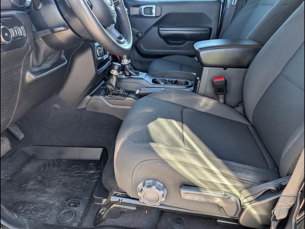 Used 2021 Jeep Wrangler Unlimited Sport image 12