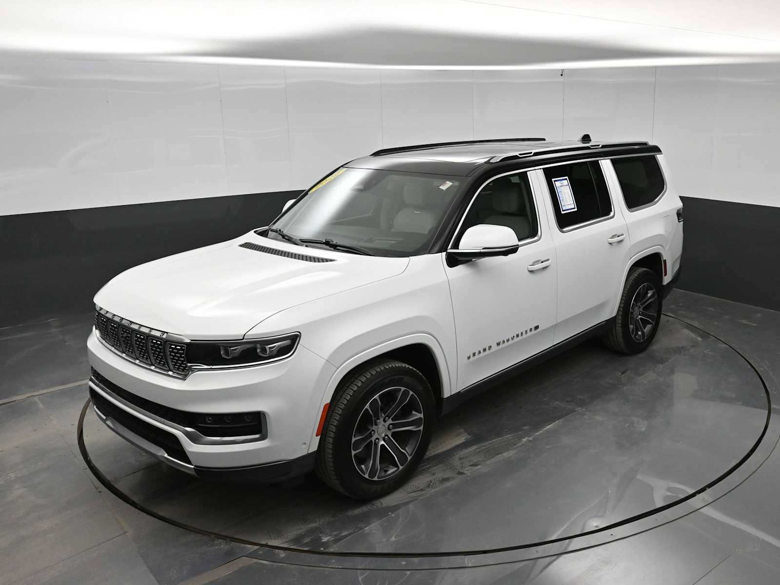 Used 2022 Jeep Grand Wagoneer Series I AWD/4WD image 29