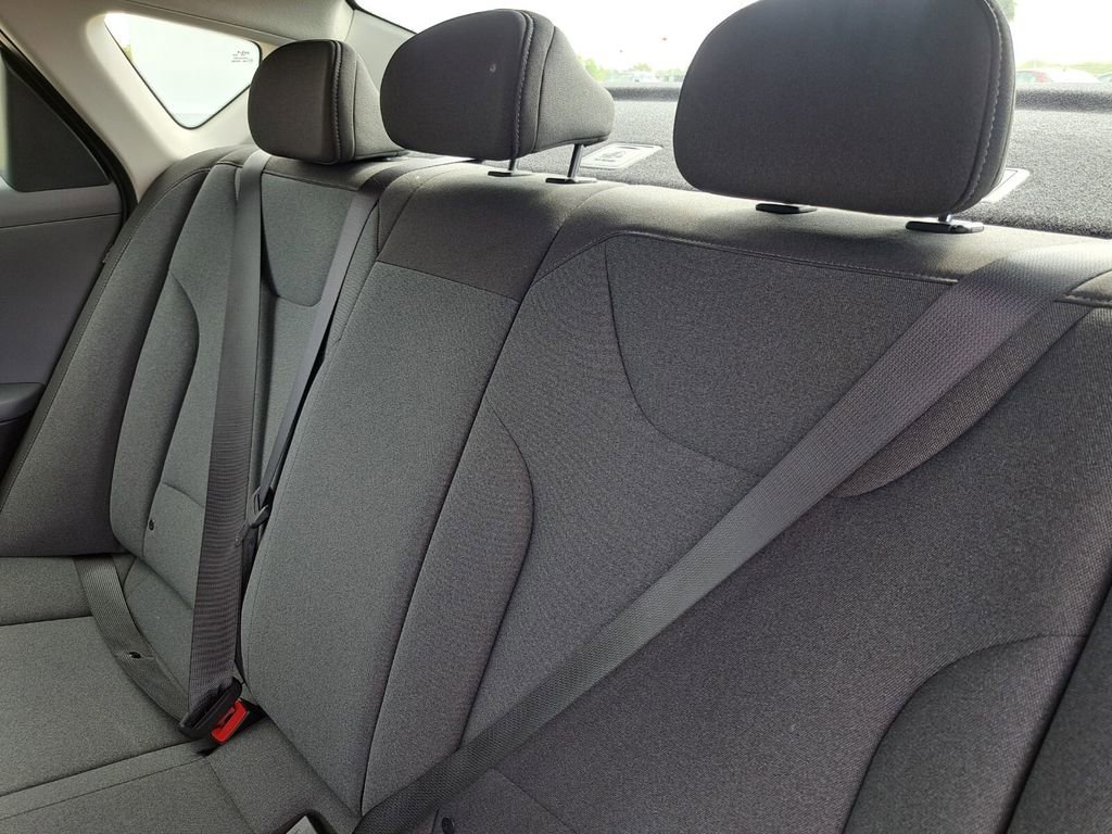 Used 2025 Kia K4 LXS image 23