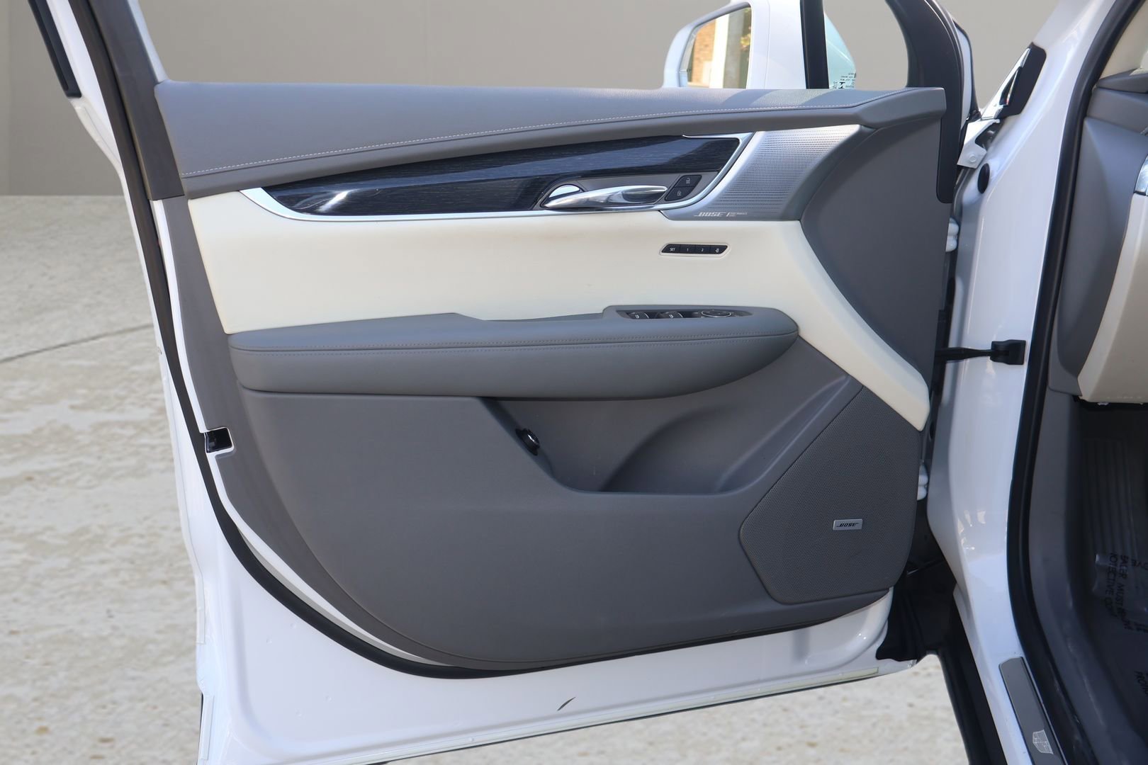 Used 2020 Cadillac XT6 Premium Luxury FWD image 9