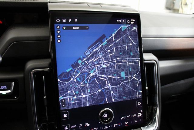 Used 2025 GMC Yukon Denali w/ Advanced Technology Package image 19