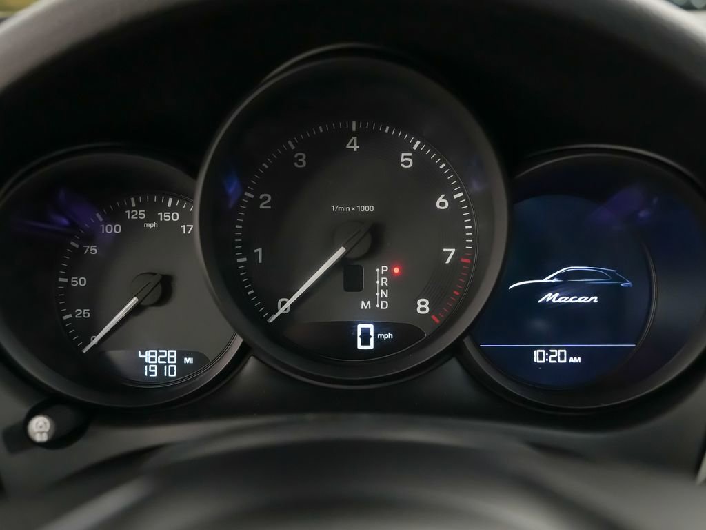 Certified 2026 Porsche Macan AWD/4WD image 26