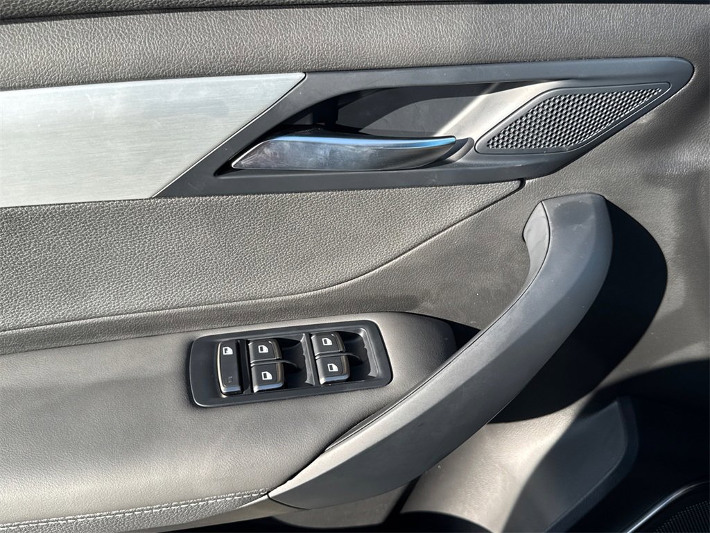 New 2025 VinFast VF 8 Plus image 28