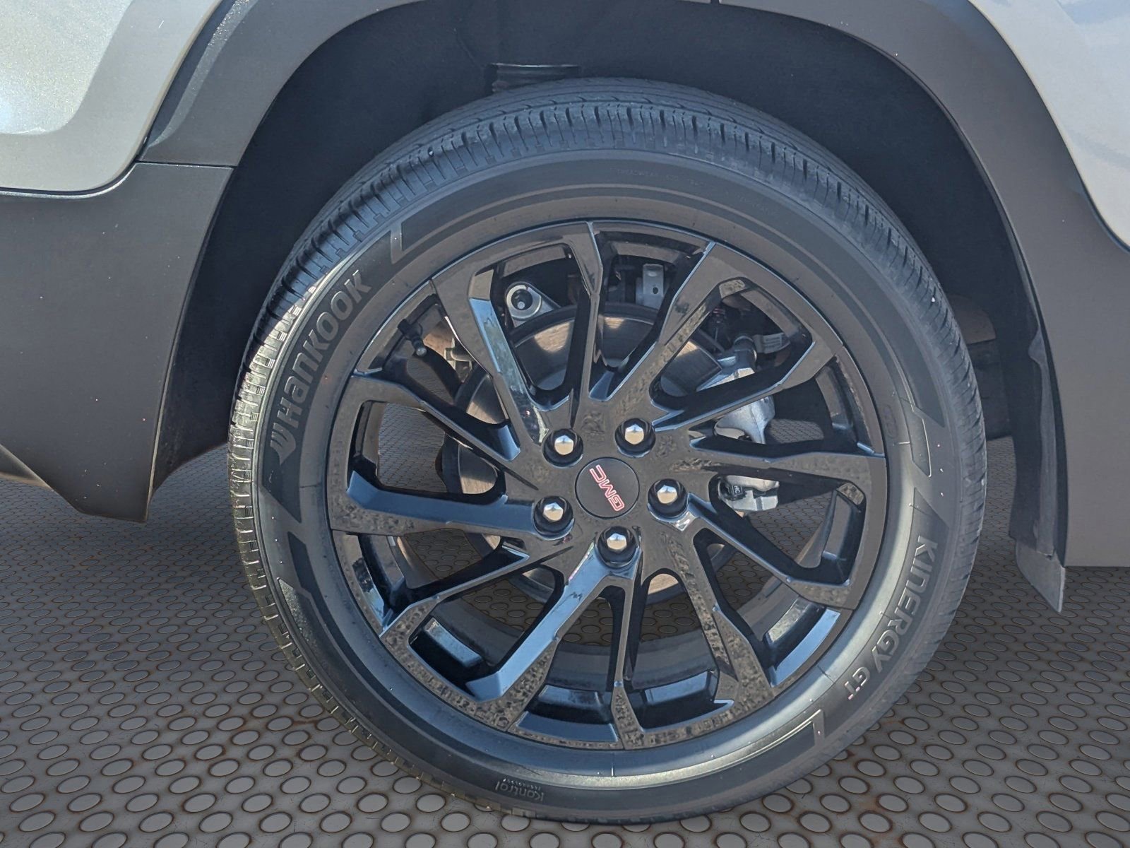 Used 2023 GMC Terrain SLT w/ Elevation Edition image 10