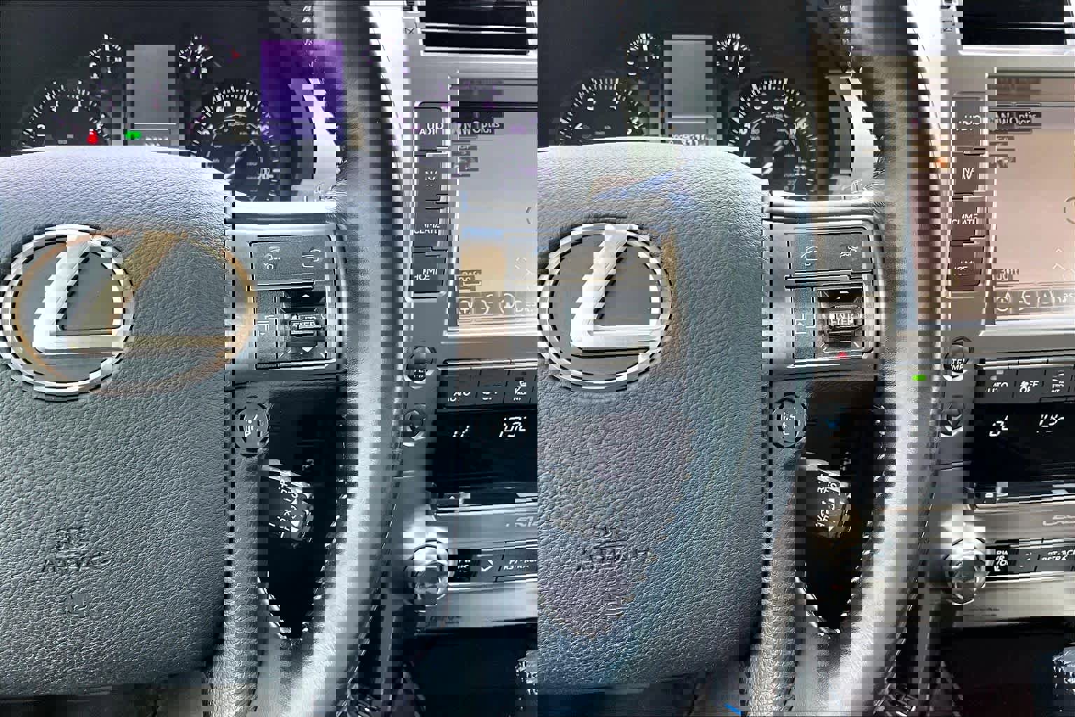 Used 2019 Lexus GX 460 Premium image 24