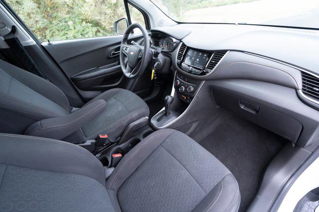 Used 2022 Chevrolet Trax LS w/ Tint and Cruise Package image 25