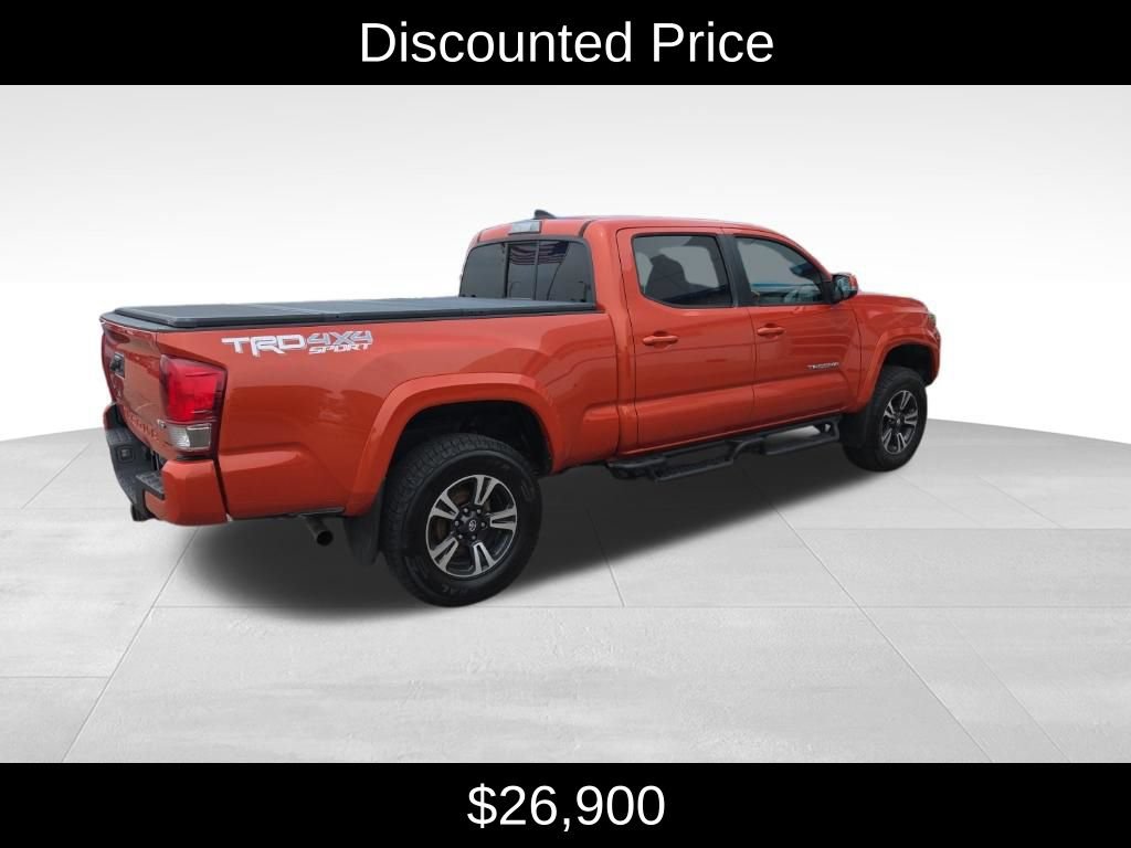 Used 2016 Toyota Tacoma TRD Sport AWD/4WD image 3