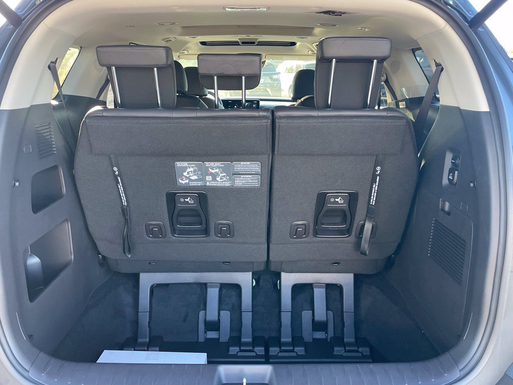 New 2027 Kia Carnival SX w/ Dark Edition Package FWD image 23