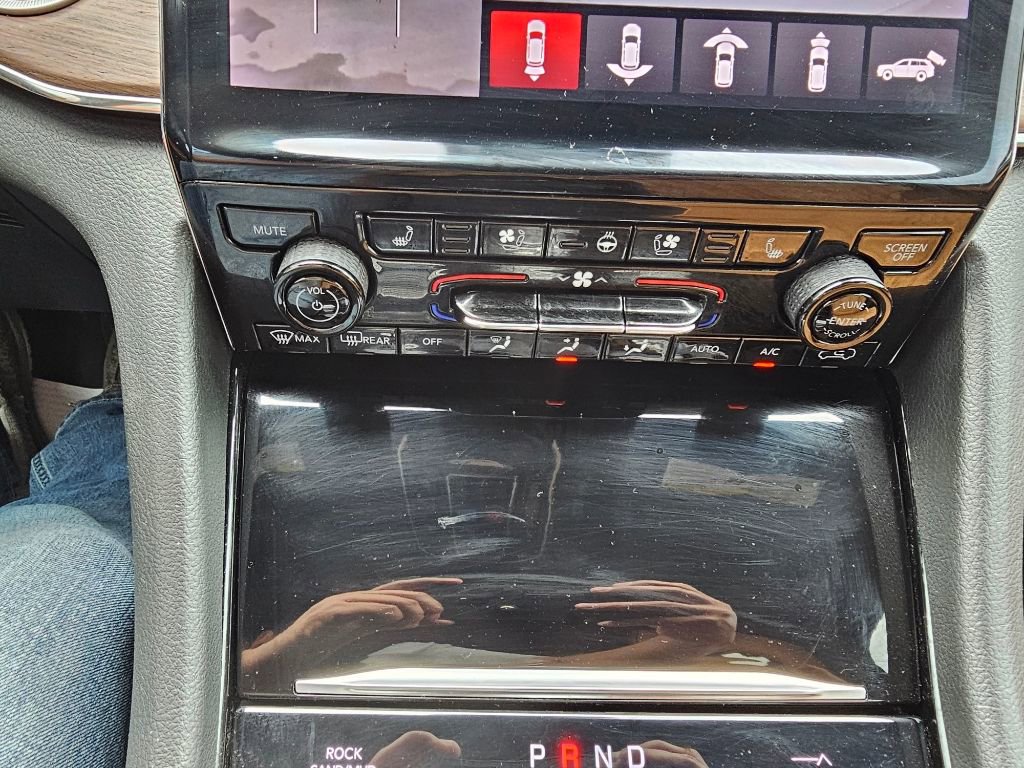 Used 2023 Jeep Grand Cherokee L Summit w/ Advanced Protech Group IV image 30