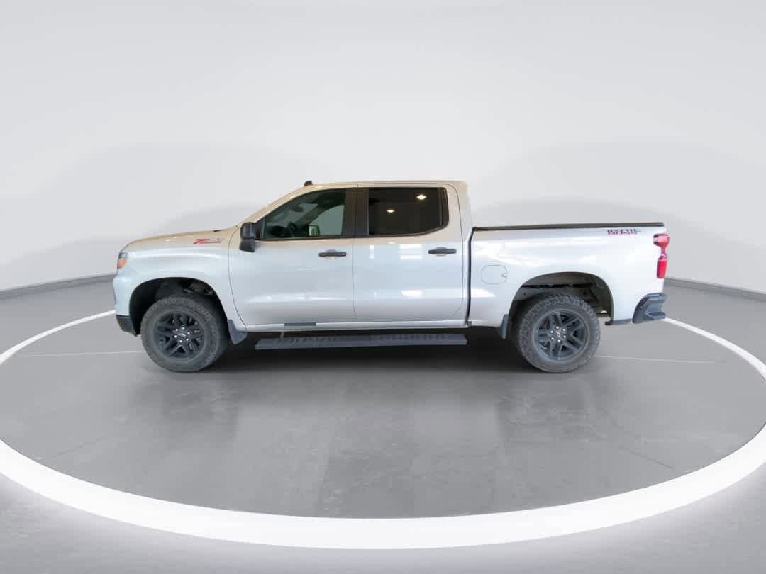 Used 2022 Chevrolet Silverado 1500 Custom Trail Boss AWD/4WD image 5