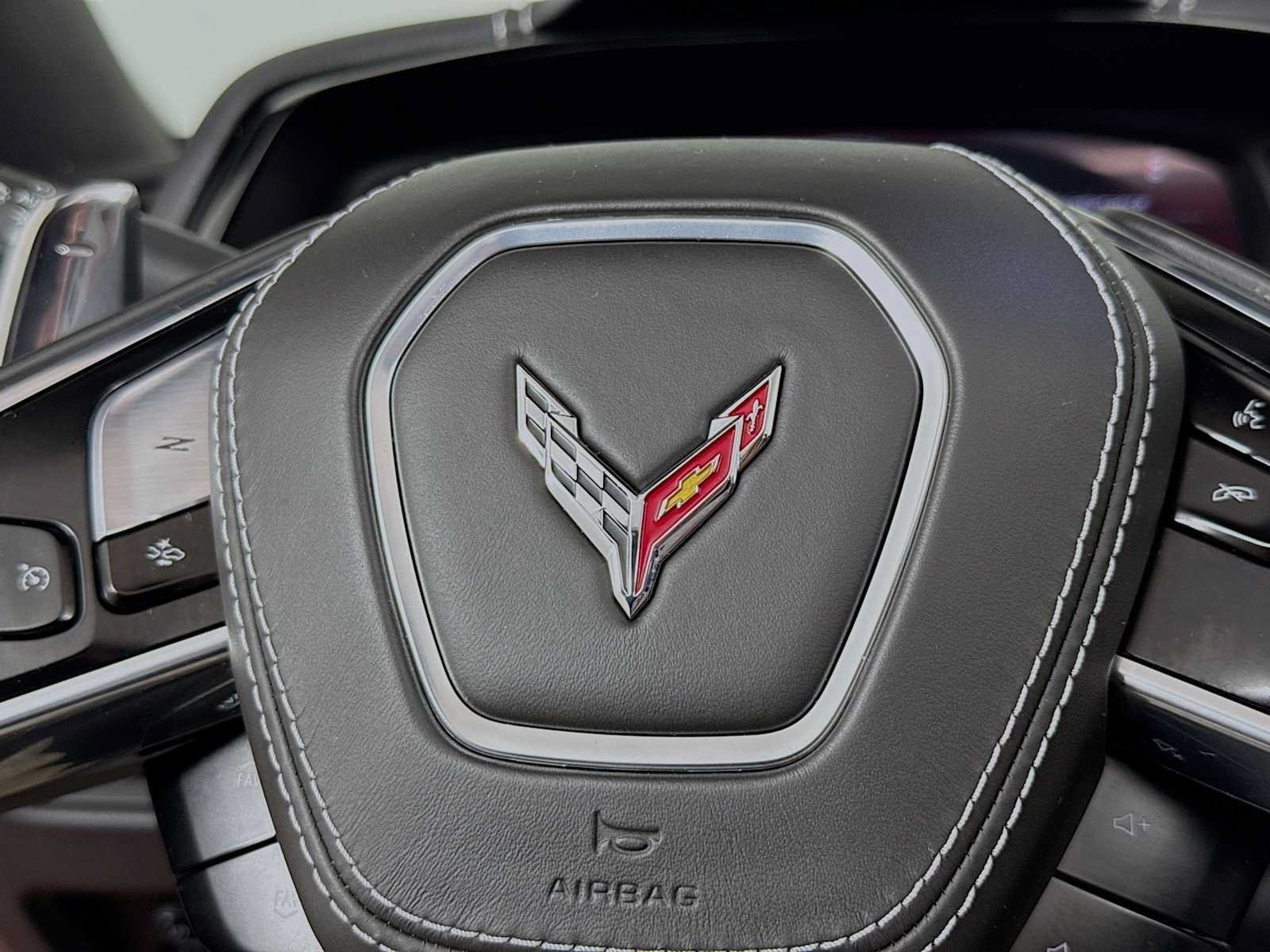 Used 2025 Chevrolet Corvette Stingray Convertible w/ 1LT RWD image 31