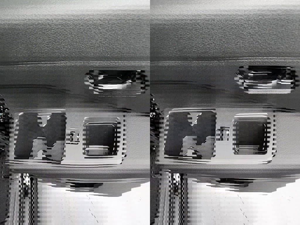 New 2025 Nissan Pathfinder S image 29