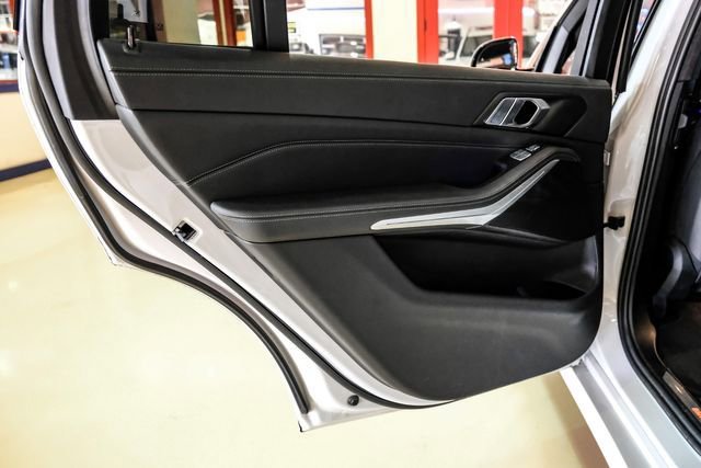Used 2022 BMW X7 xDrive40i w/ Executive Package image 39