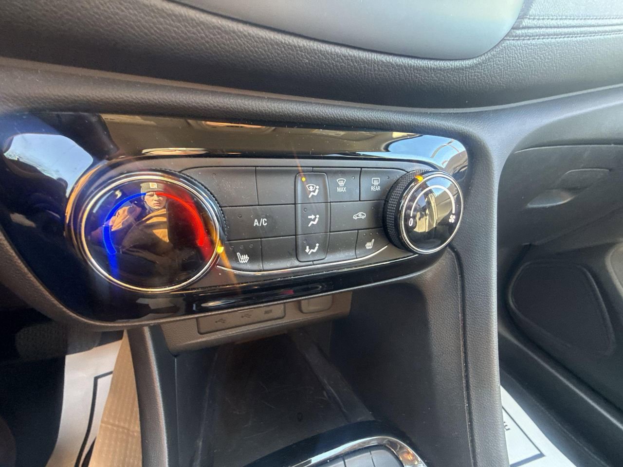 Used 2023 Buick Encore GX Preferred w/ Cold Weather Comfort Package image 38