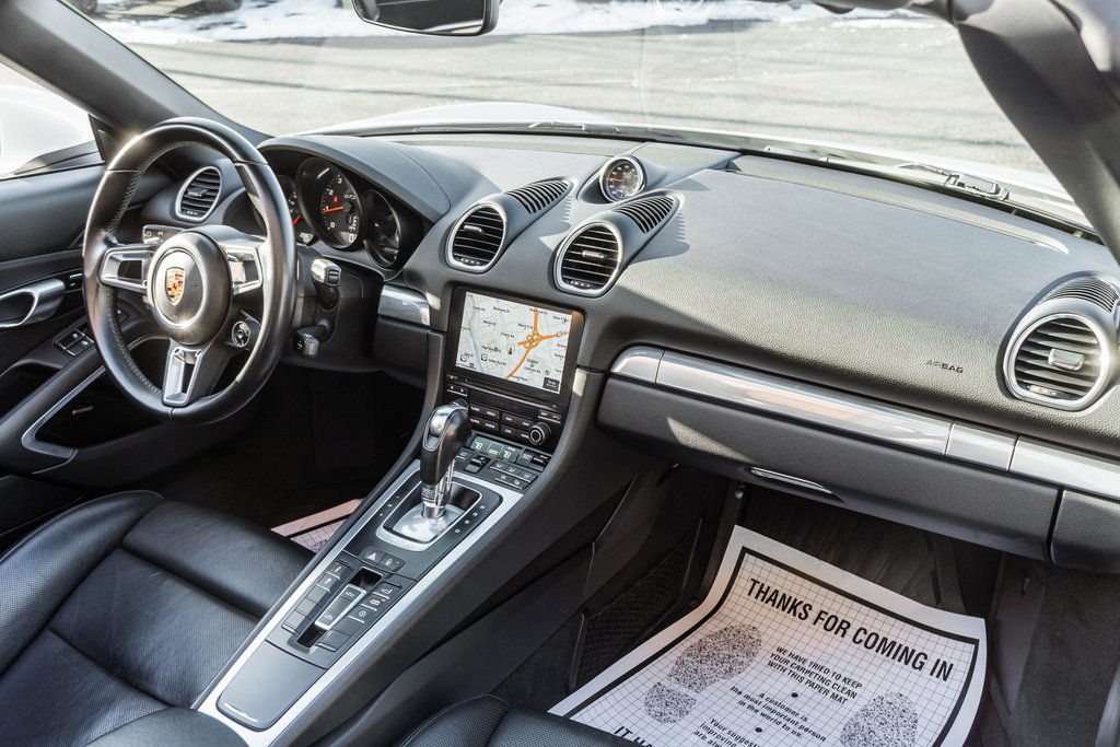 Used 2018 Porsche 718 Boxster GTS image 13