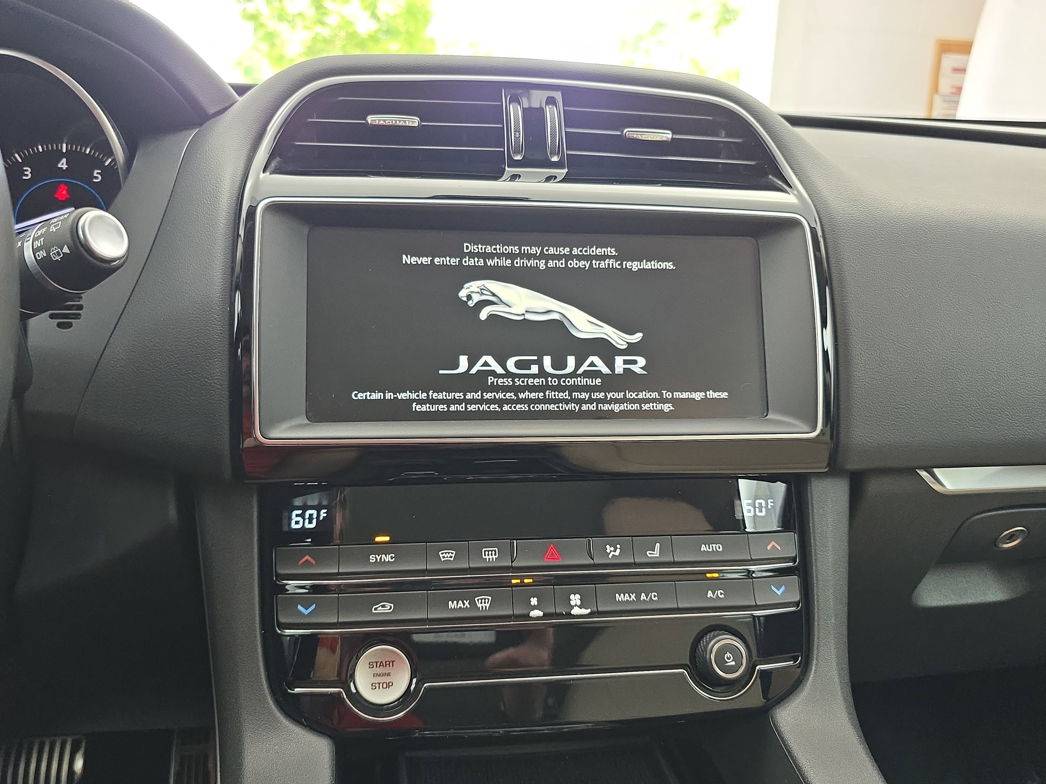 Used 2019 Jaguar F-PACE Premium AWD/4WD image 20