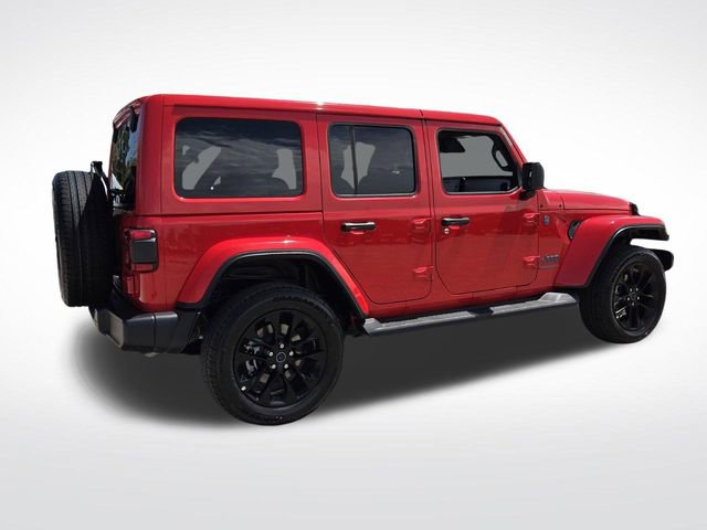 Used 2025 Jeep Wrangler Unlimited Sahara AWD/4WD image 9