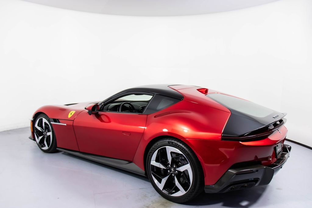 Certified 2025 Ferrari 12Cilindri image 8