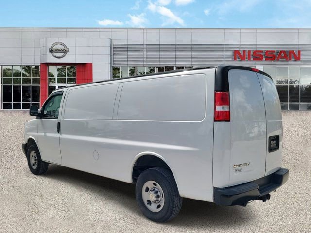 Used 2022 Chevrolet Express 3500 Extended w/ Driver Convenience Package image 6