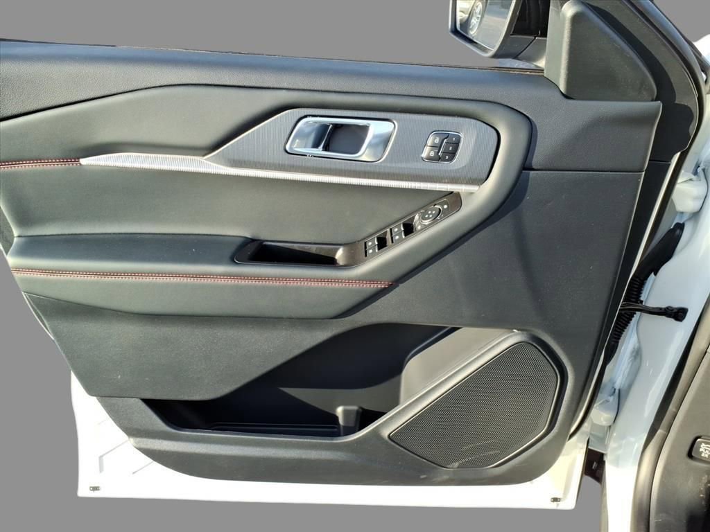 New 2026 Ford Explorer ST-Line AWD/4WD image 16