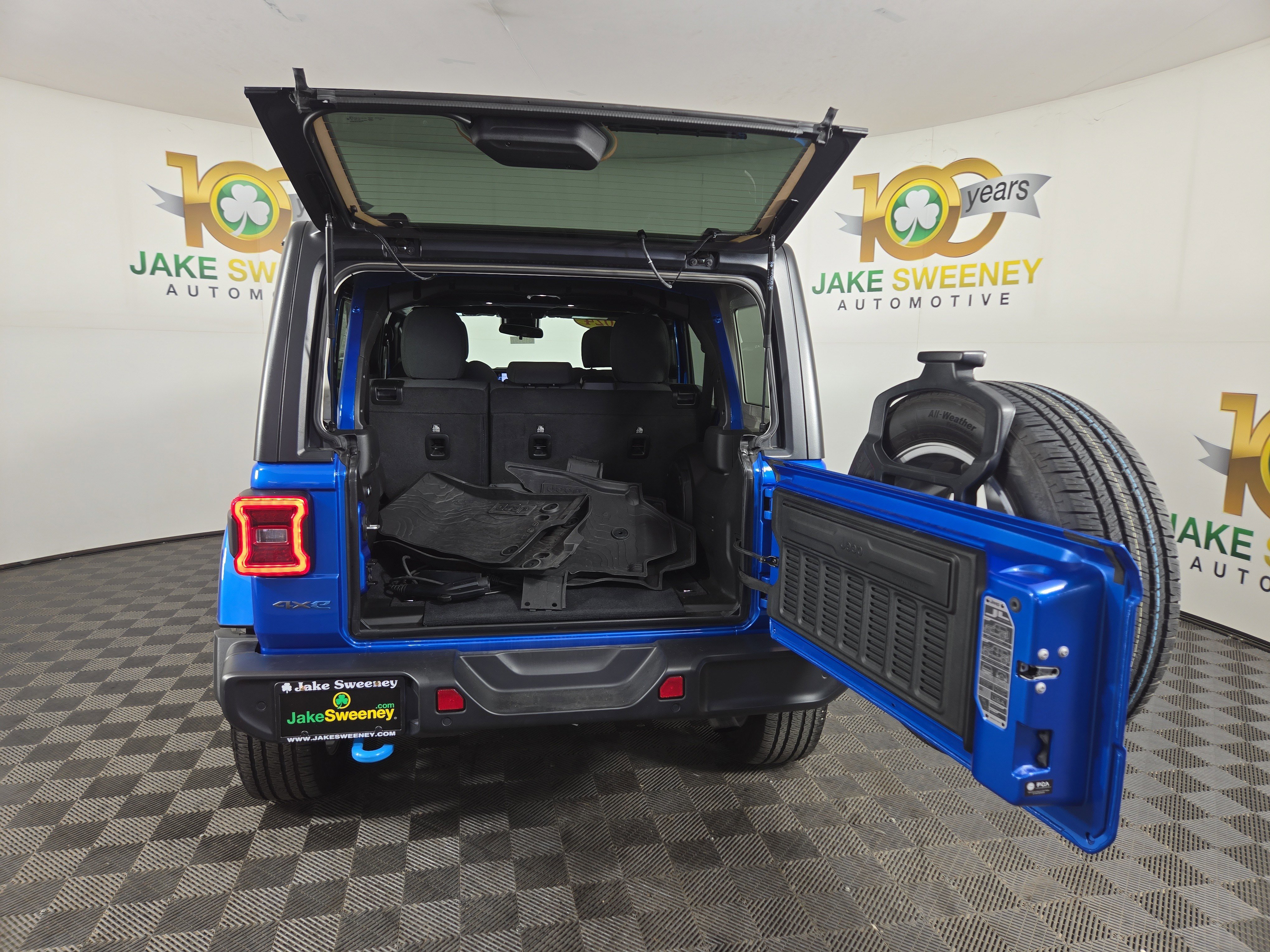 Used 2024 Jeep Wrangler Sport S w/ Convenience Group image 32