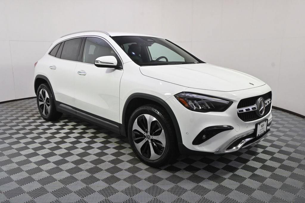 Used 2025 Mercedes-Benz GLA 250 4MATIC image 9