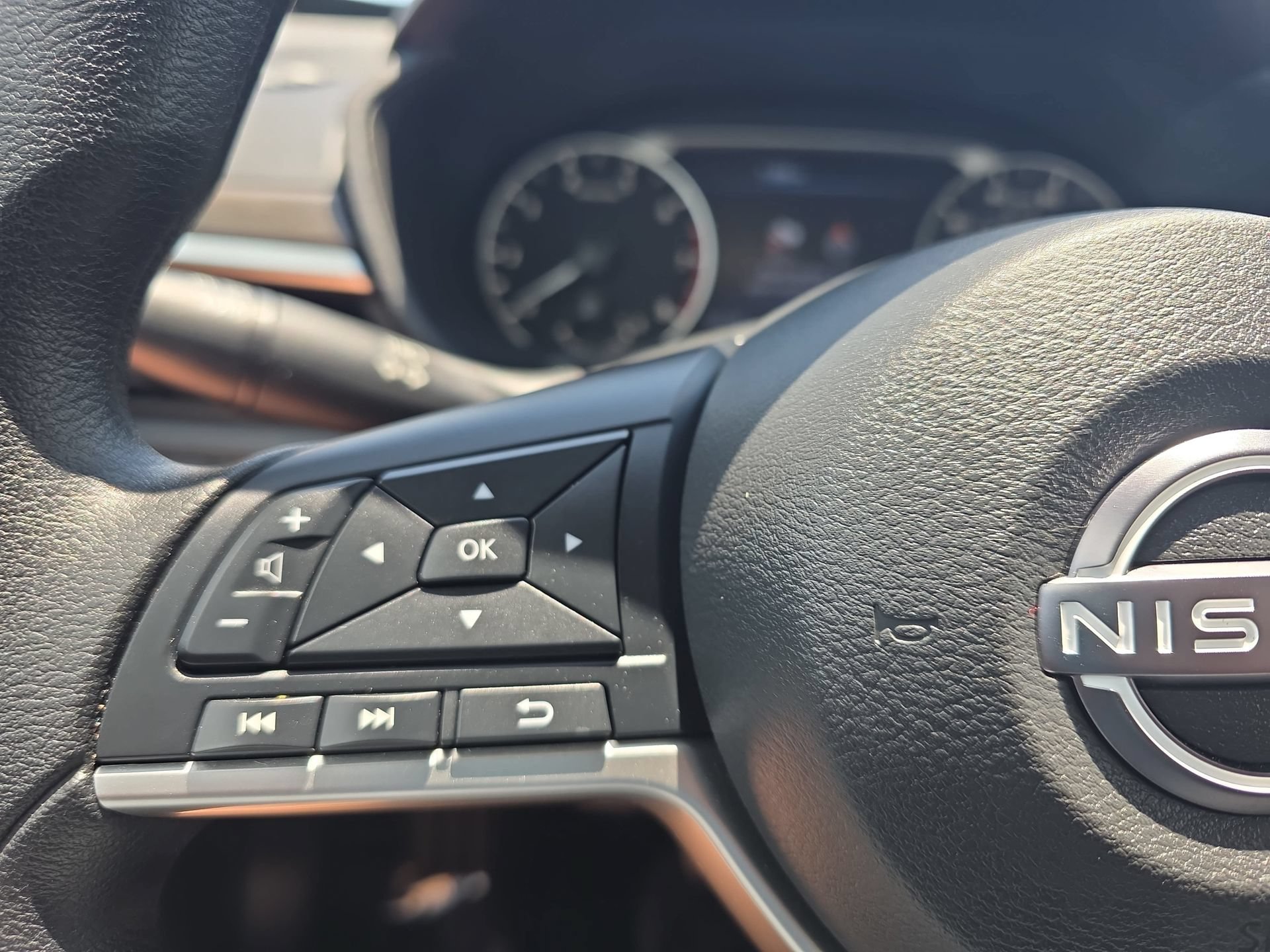 Used 2026 Nissan Altima 2.5 SV AWD/4WD image 16