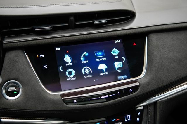 Used 2017 Cadillac XT5 Platinum w/ Driver Assist Package image 28