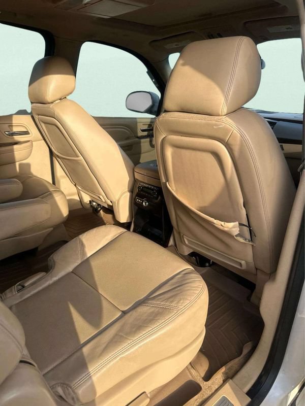 Used 2013 Cadillac Escalade ESV Premium AWD/4WD image 6