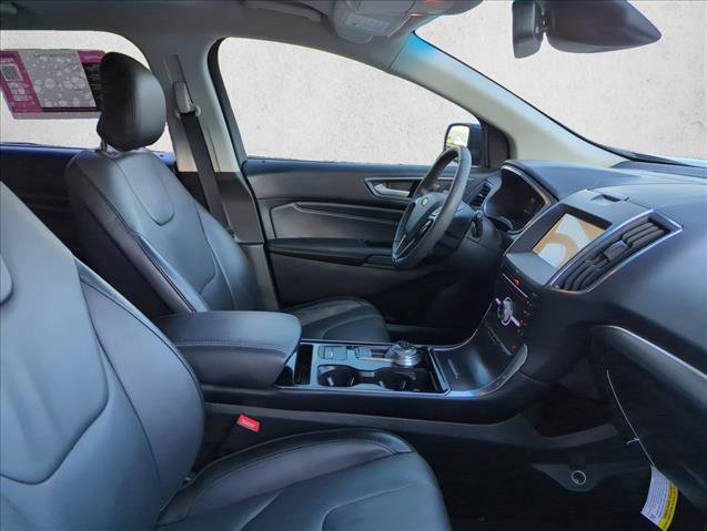 Used 2019 Ford Edge Titanium image 27