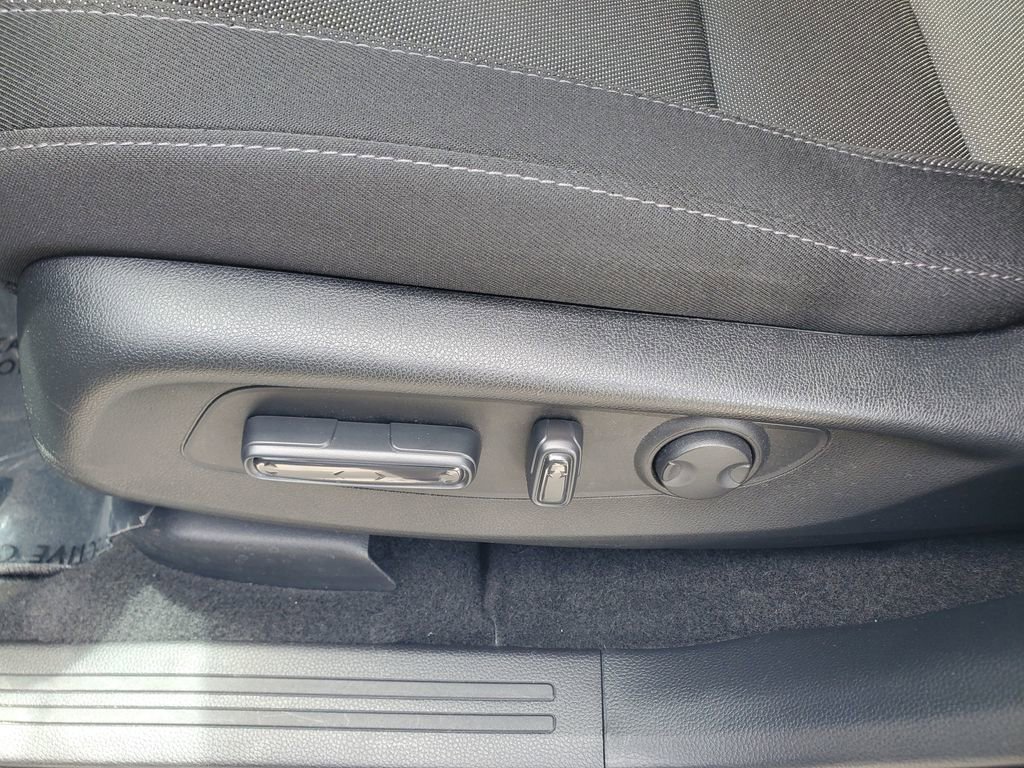 Used 2025 Honda CR-V EX image 18