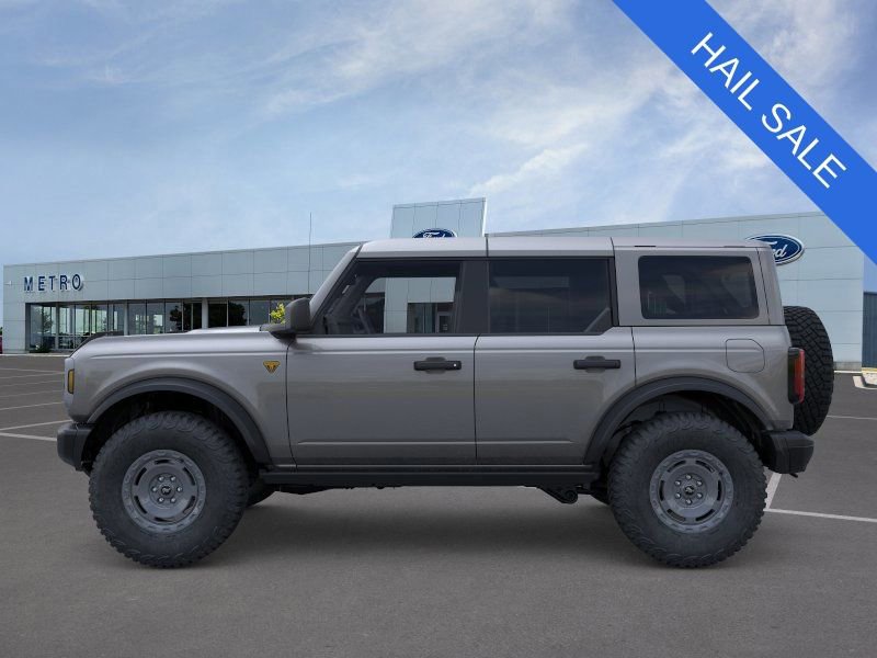 New 2025 Ford Bronco Badlands w/ Sasquatch Package AWD/4WD image 3
