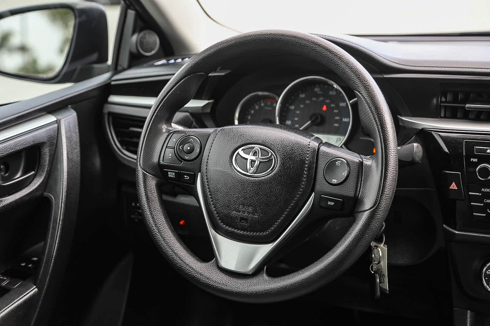 Used 2016 Toyota Corolla L FWD image 15
