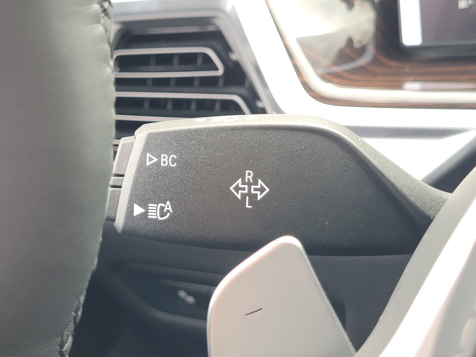 New 2026 BMW X5 xDrive50e w/ M Sport Package image 31